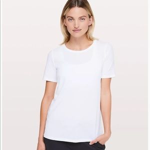 Lululemon on the move shirt